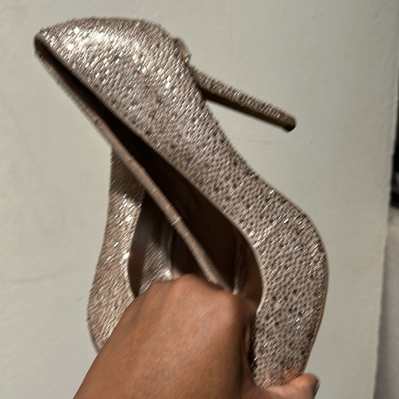 DIBA Rose Gold Pumps Size 10 - Picture 2 of 3